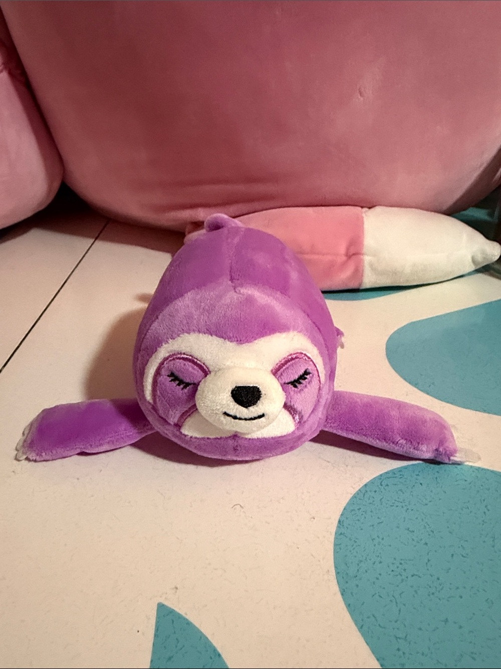 Kellytoy Charlotte the Sloth Justice Exclusive Squishmallows Small (Scented)